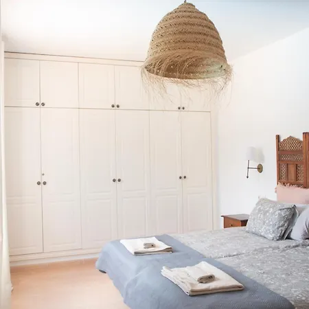 וילה House Boho Palm With Private Heated Pool And Garden, 3 Bedrooms, Wi-fi קורלחו