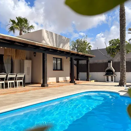 House Boho Palm With Private Heated Pool And Garden, 3 Bedrooms, Wi-fi * קורלחו