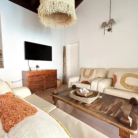 House Boho Palm With Private Heated Pool And Garden, 3 Bedrooms, Wi-fi קורלחו