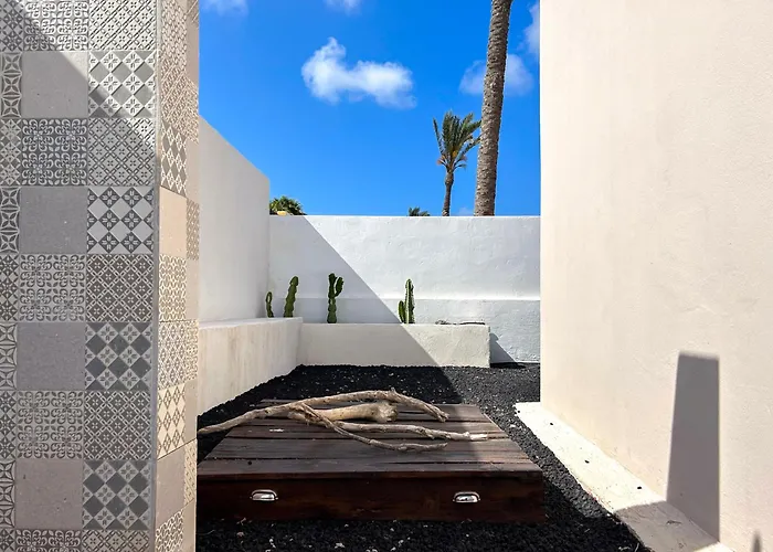 House Boho Palm With Private Heated Pool And Garden, 3 Bedrooms, Wi-fi *